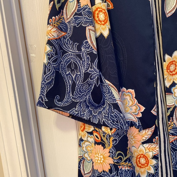 Chicos Kimono, size Chico’s 0, lined. - Picture 4 of 8